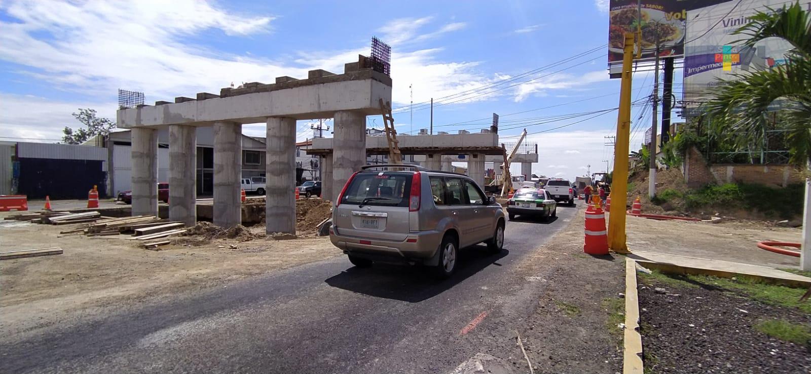 Avanza construcción de puente vehicular en Las Trancas