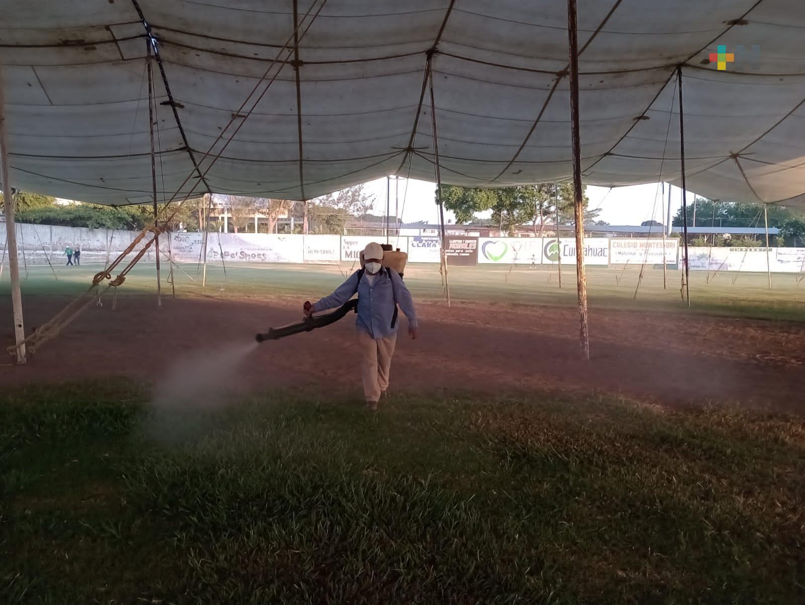 Para evitar casos de dengue, zika o chikungunya fumigan casas del municipio de Cuitláhuac