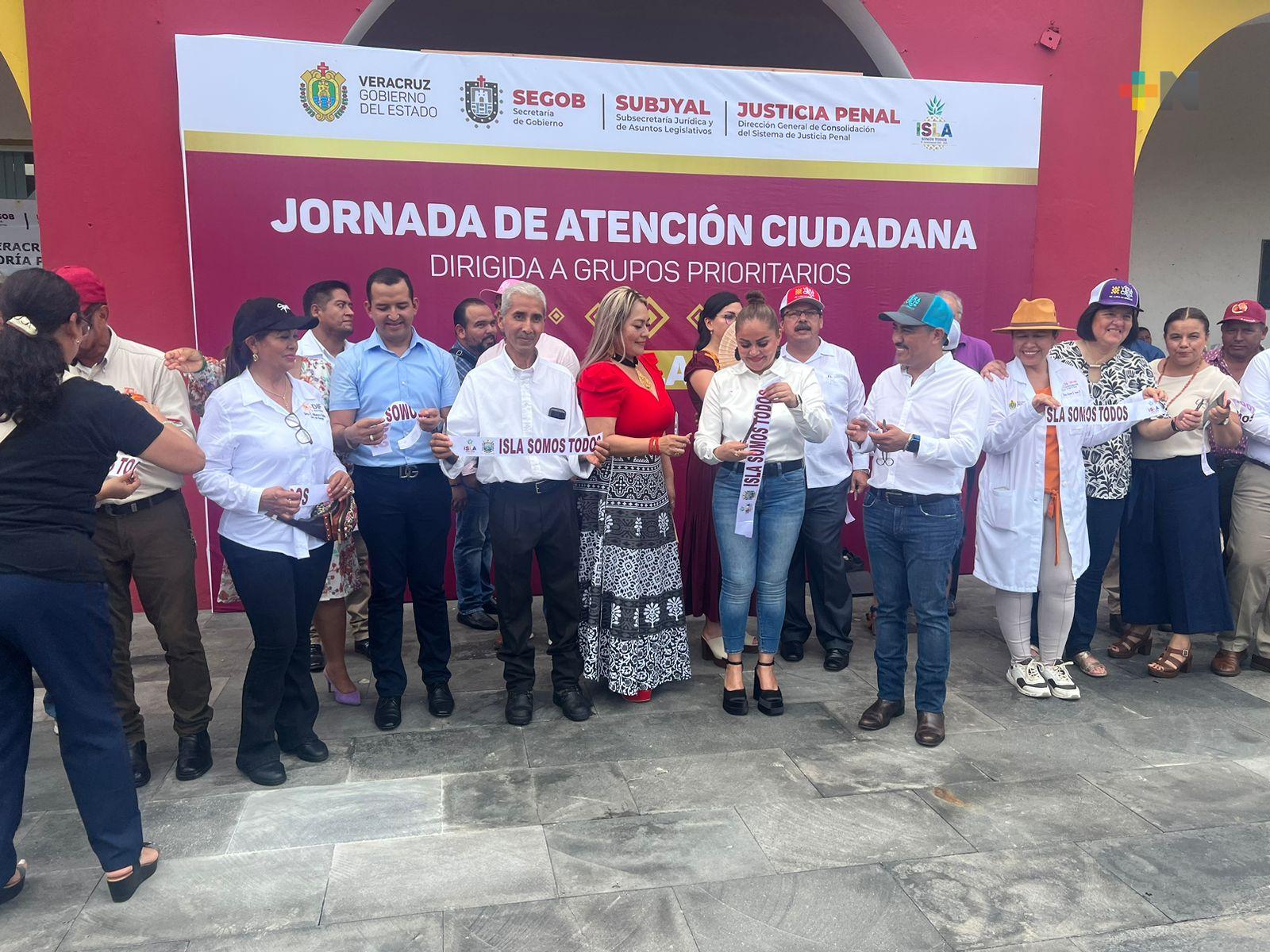 Realizaron jornada de atención ciudadana en Isla