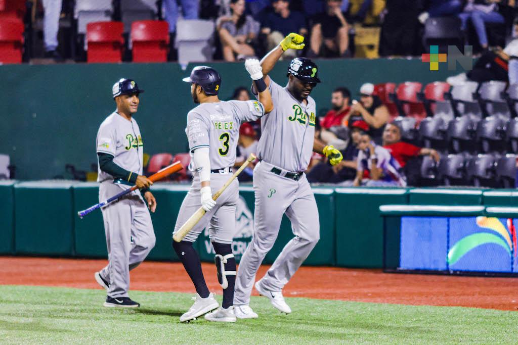 Pericos de Puebla blanquean por 6-0 a El Águila