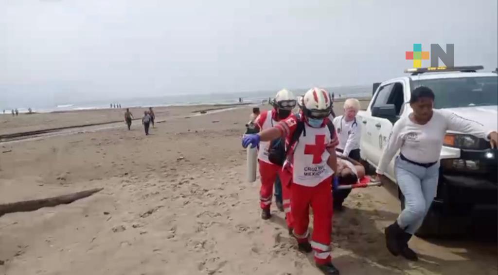 A punto de ahogarse dos personas en playas de Coatzacoalcos