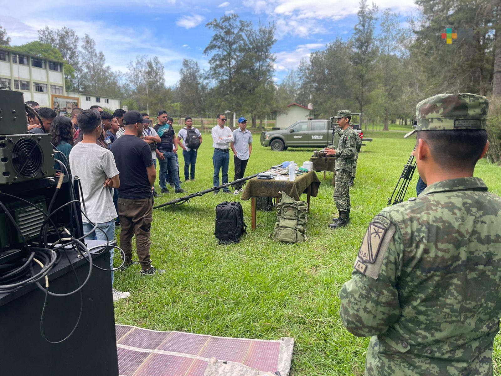 Sedena realiza recorrido guiado para familias xalapeñas