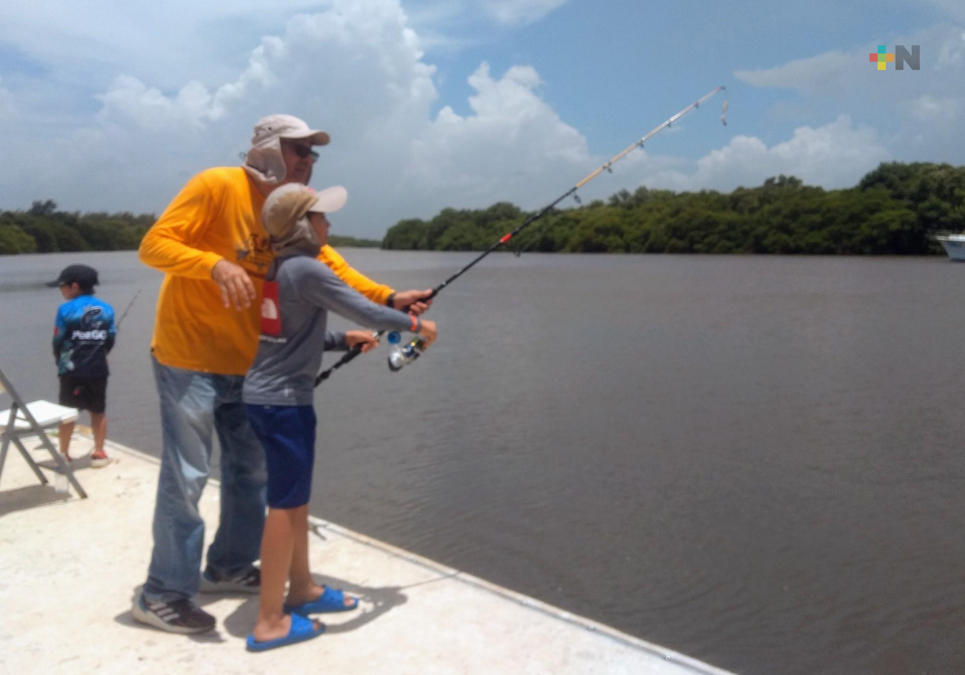 Heidi Andrade ganó torneo infantil de pesca en Coatzacoalcos