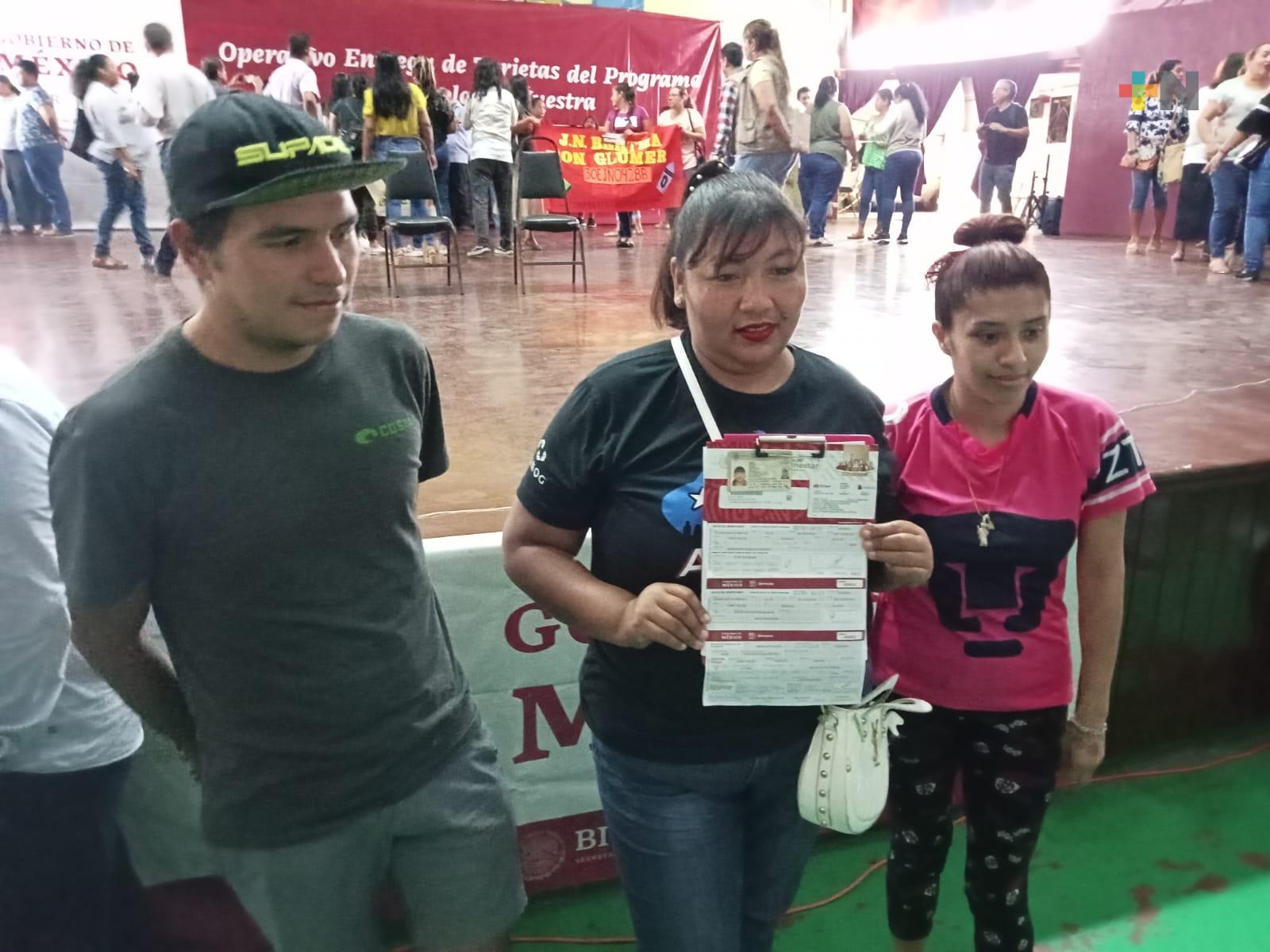 Bienestar entregan apoyos económicos «La Escuela es Nuestra» en Veracruz