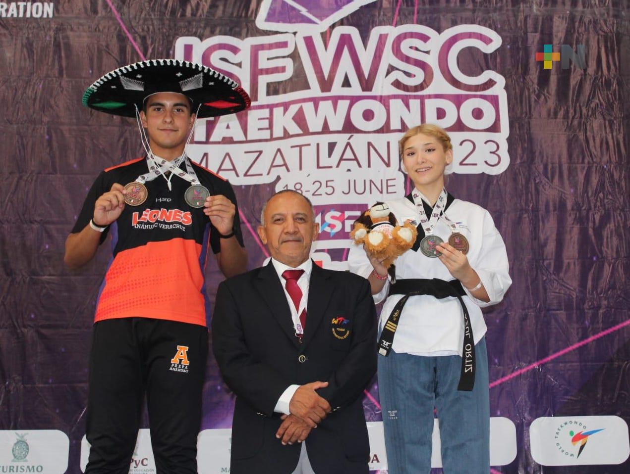 Taekwondoínes de Anáhuac Veracruz destacan en Campeonato Mundial Escolar