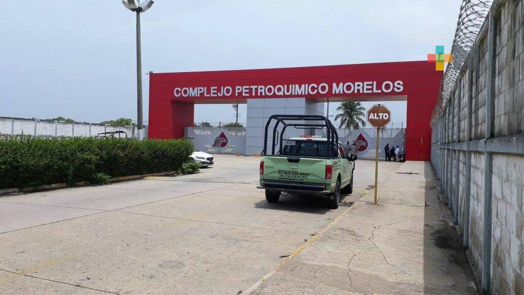 Amenaza de bomba en Complejo Petroquímico Morelos; desalojan a 300 empleados
