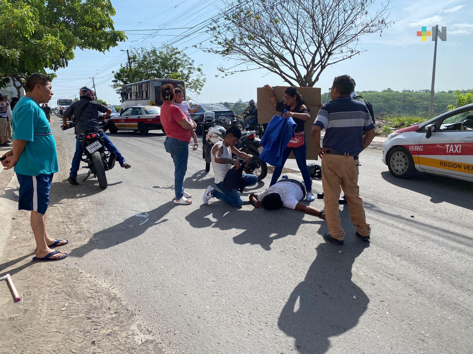 Fallece motociclista tras impactarse con taxi en Veracruz