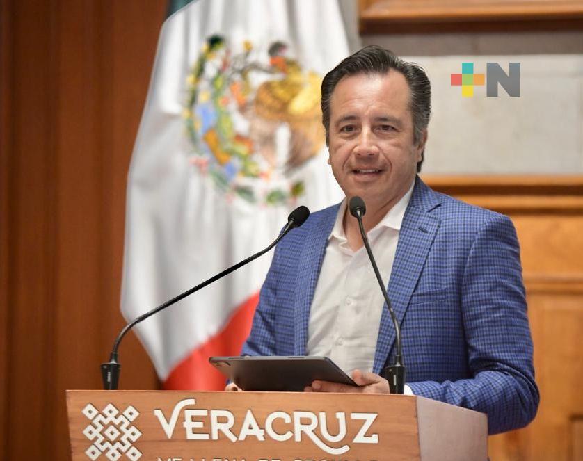 Insta Cuitláhuac García al SAT a investigar a Xóchitl Gálvez por evasión fiscal