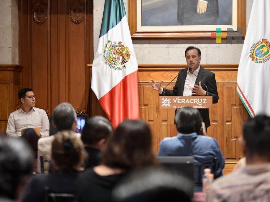 Cuitláhuac García desmiente presunto asalto masivo en carretera Puebla-Veracruz