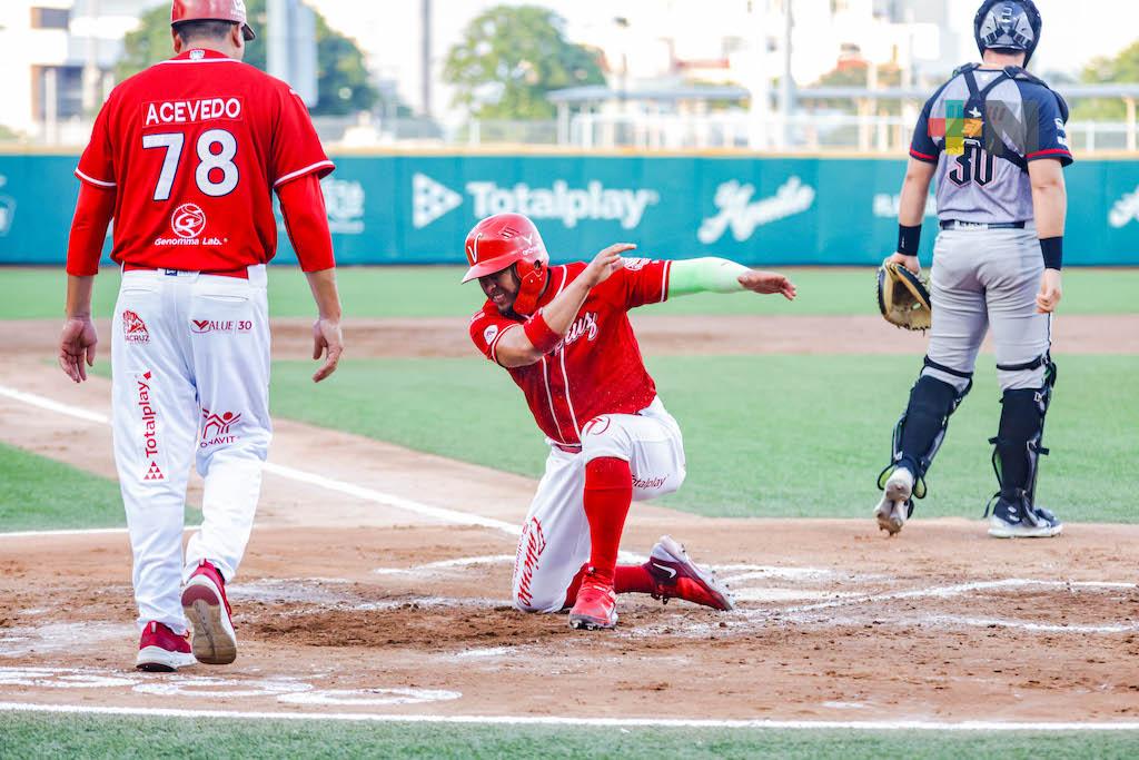 El Águila blanquea por 5-0 a Oaxaca y gana la serie