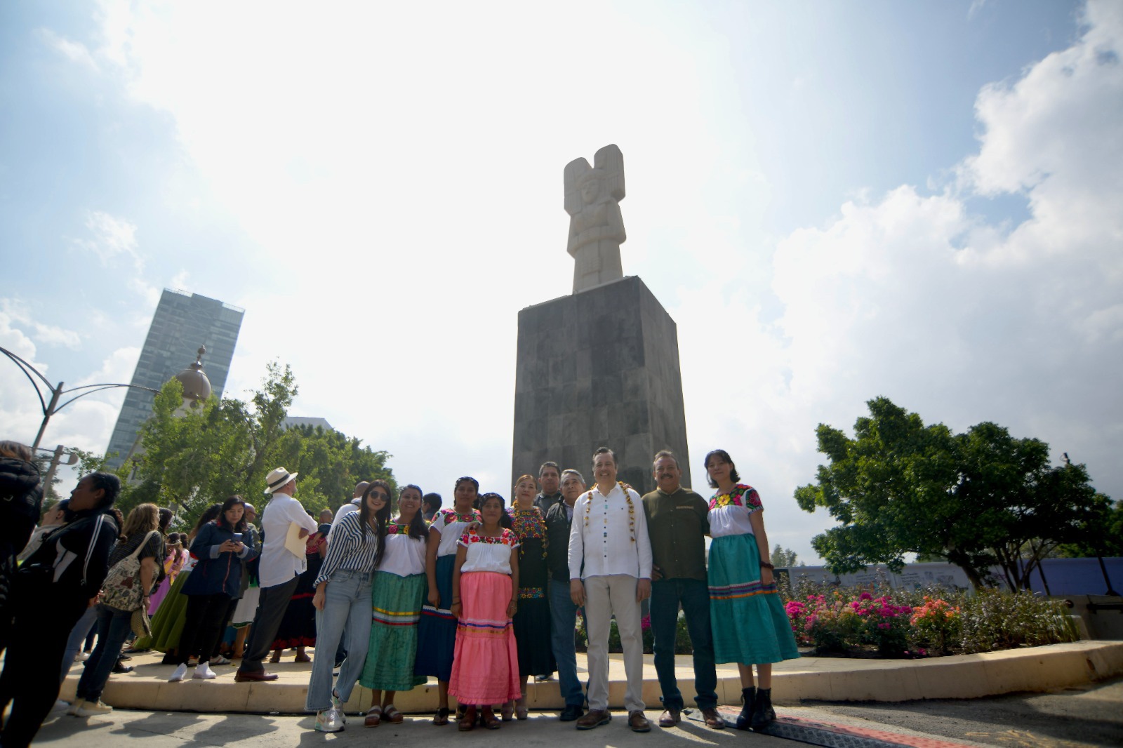 La joven de Amajac reivindica a las mujeres e indígenas de México: Cuitláhuac García