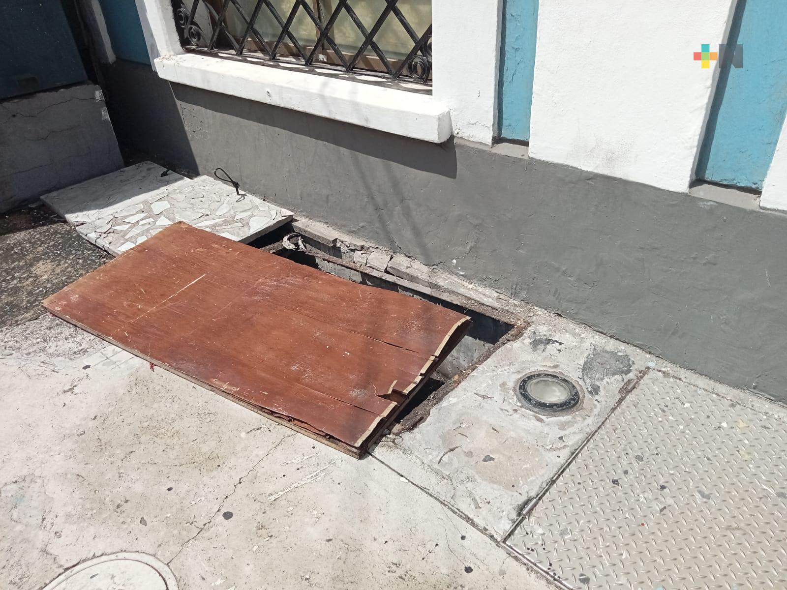 Roban tapa de registro de energía eléctrica  en centro de Veracruz