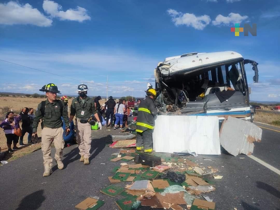 Autobús de pasajeros procedente de Coatzacoalcos se accidentó en Zacatecas