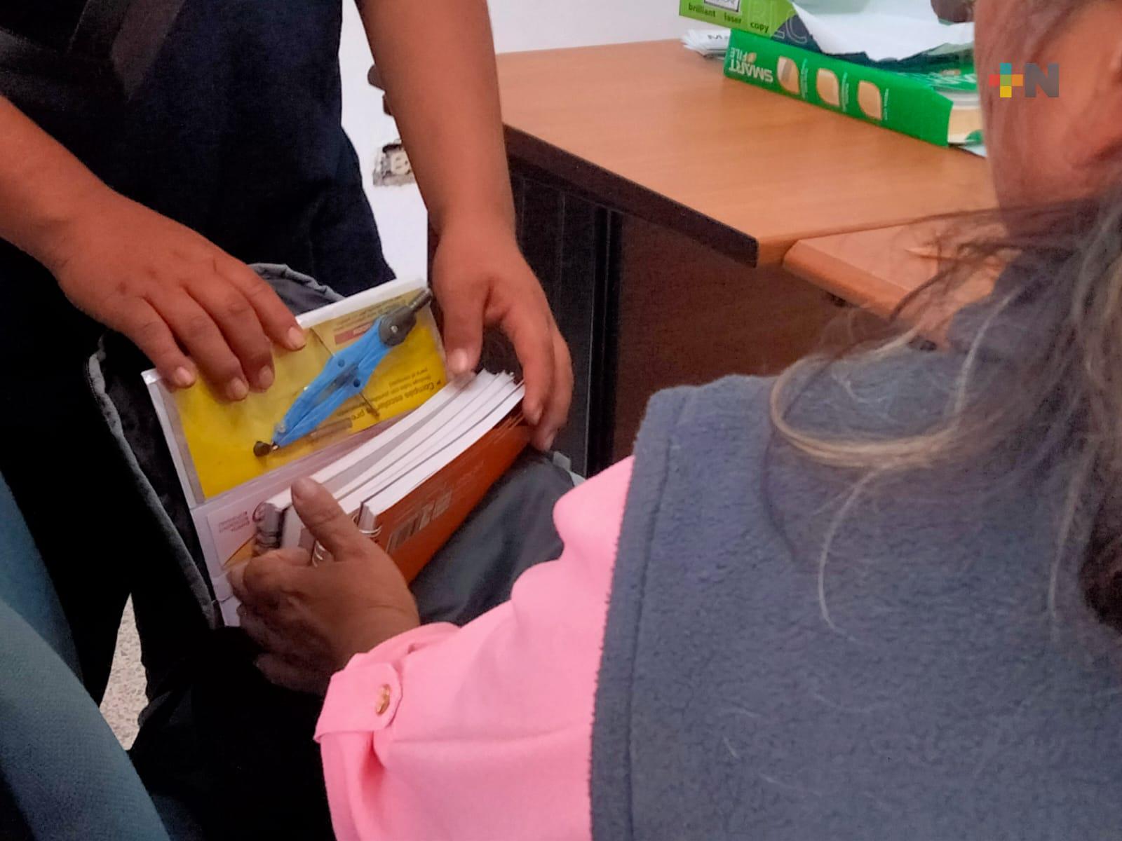 Inicia Matraca entrega de útiles escolares a infantes trabajadores