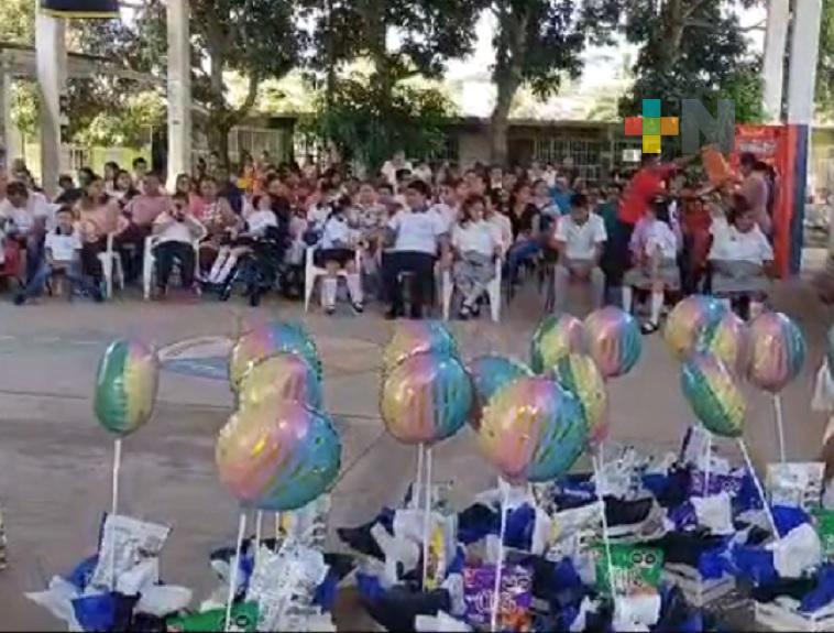 Concluyen con éxito estudiantes en educación especial de Martínez de la Torre