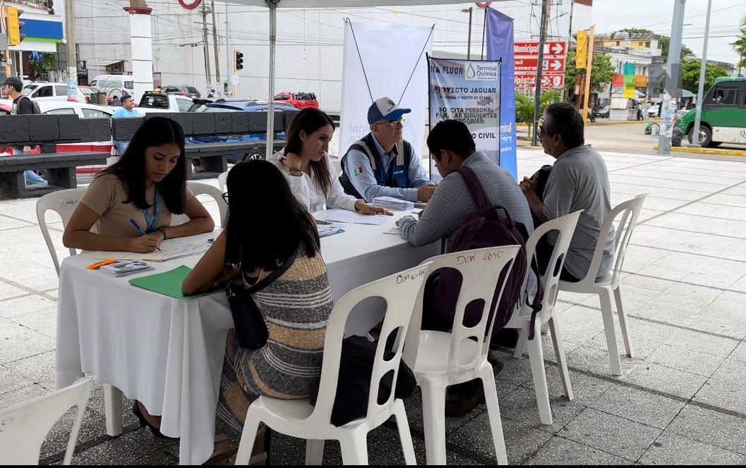 En Coatza realizan Feria Municipal del Empleo