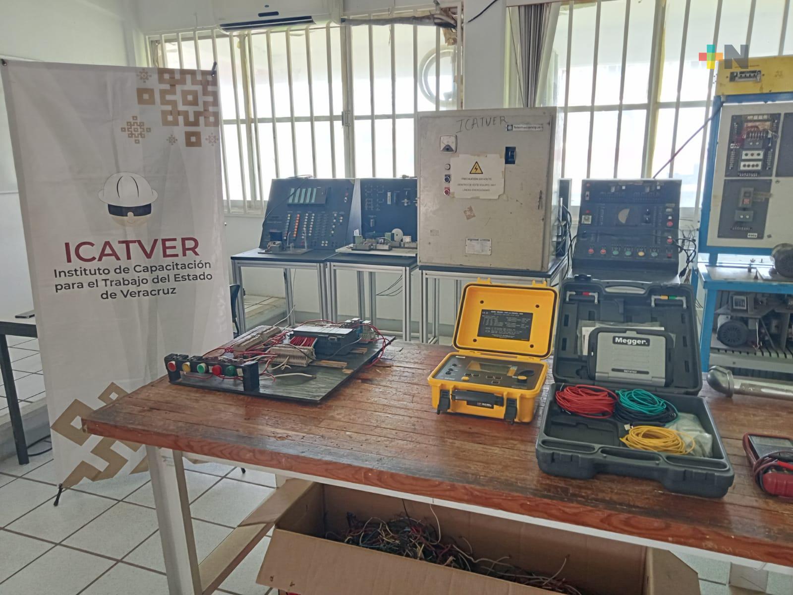Electricidad y mecatrónica, especialidades impartidas por Icatver