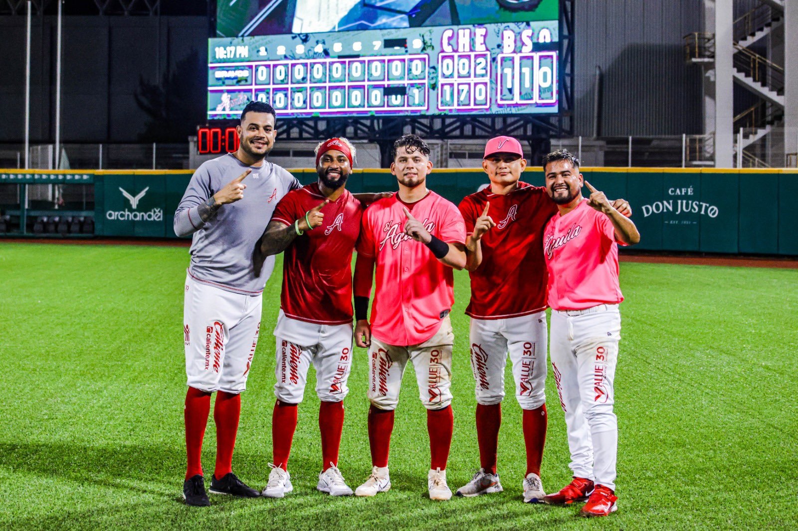 El Águila blanquea por 1-0 a León en juego sin hit ni carrera combinado