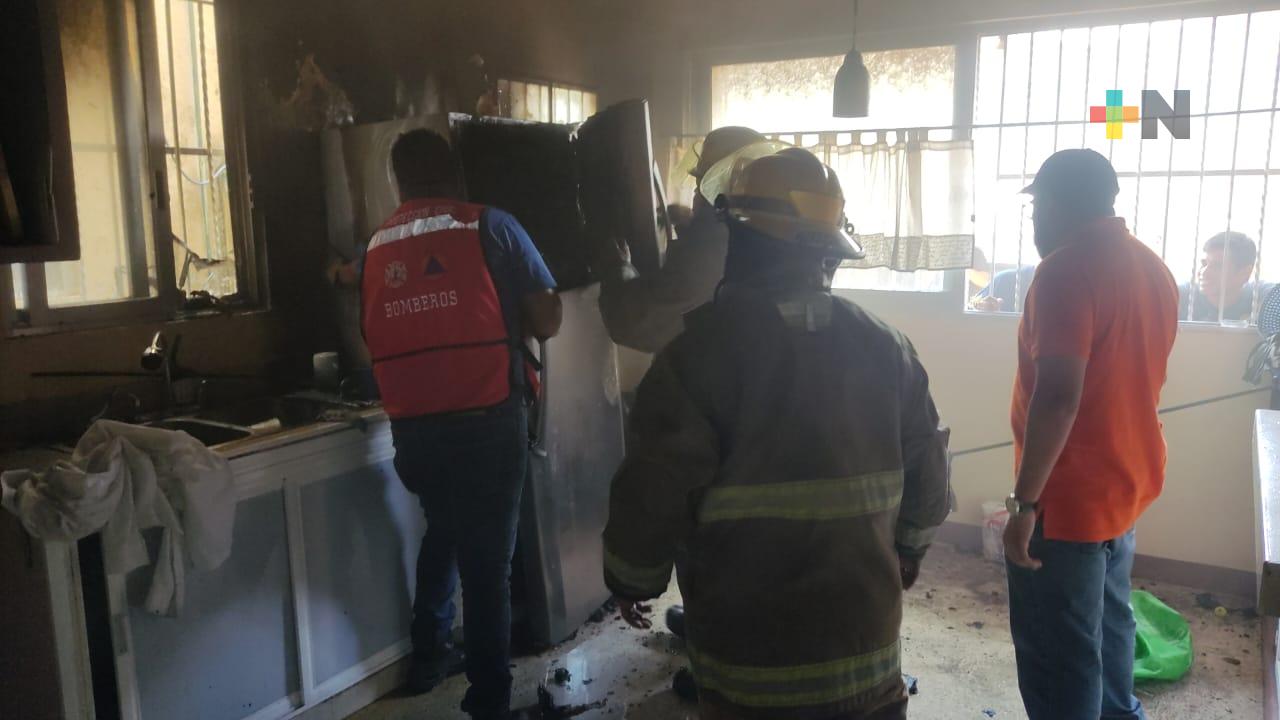 Incendio en casa habitación deja pérdidas  materiales, en Minatitlán