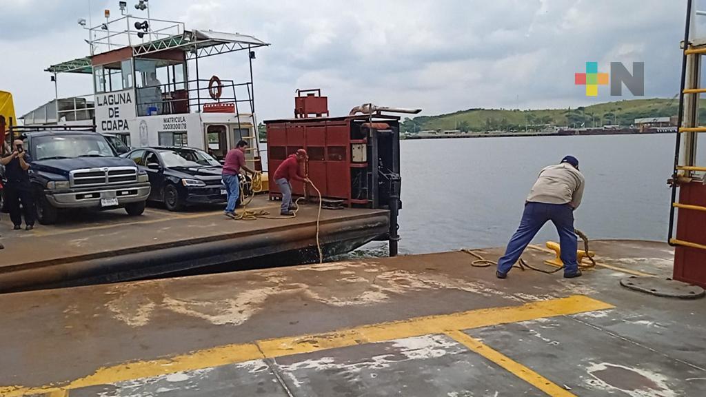 Transbordador sufre falla tras salir de Villa Allende a Coatza