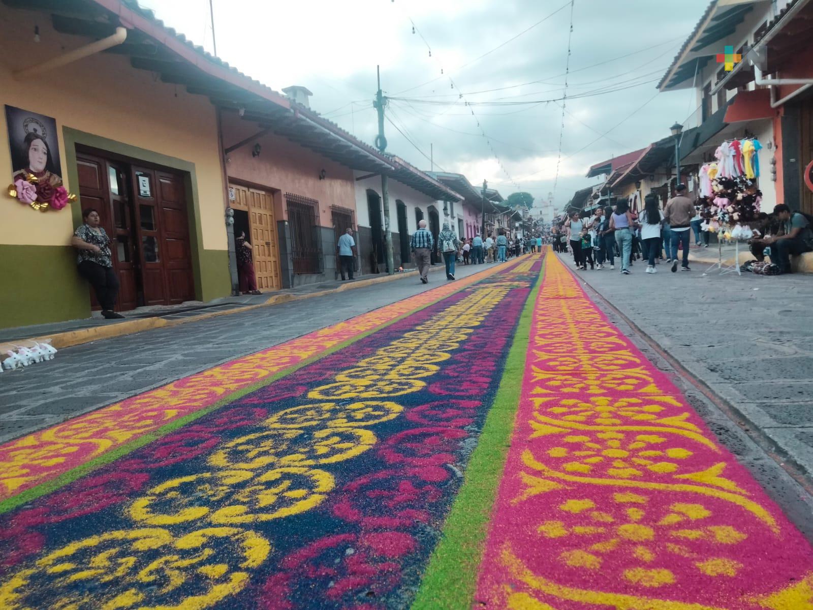 Habitantes de Xico aprovechan fiestas patronales para activar negocios