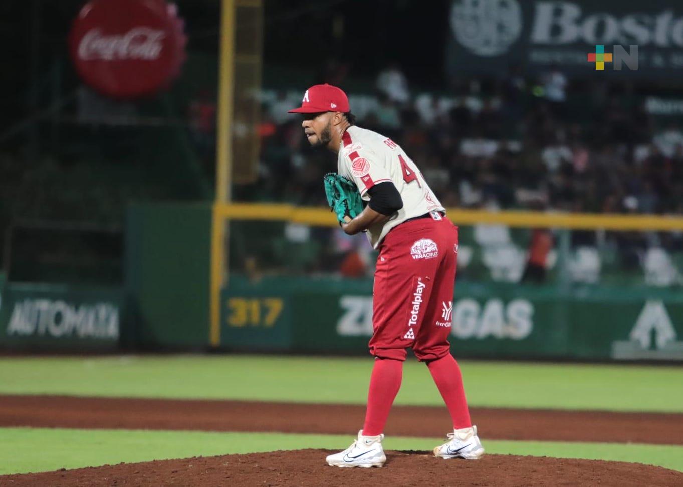 ¡Viven! Con jonrones de Liddi y Valdez, El Águila vence a Yucatán en 12 entradas