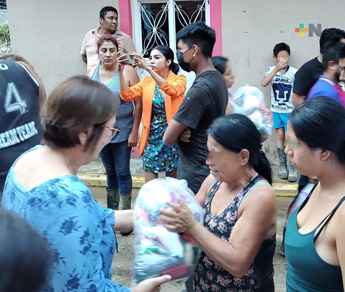 Diputada llevó a Zongolica ayuda humanitaria aportada por familias de Tierra Blanca