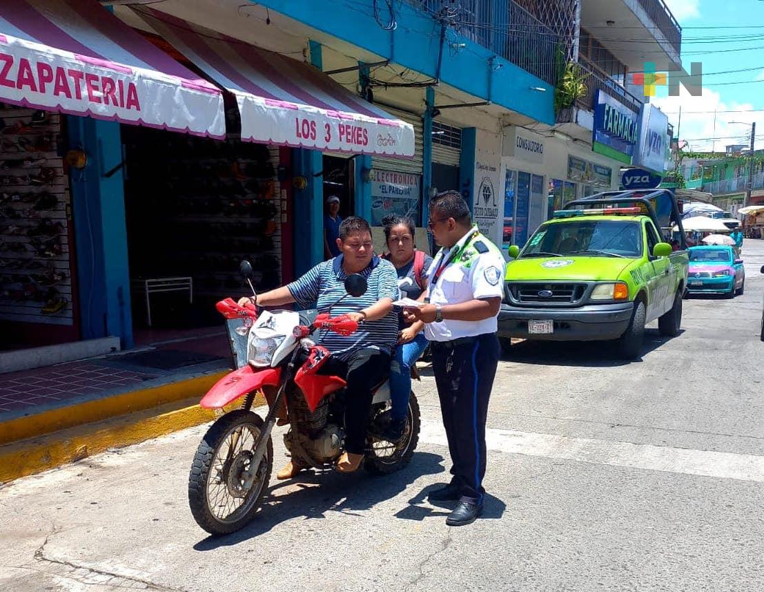 DGTSV realiza operativo informativo en Catemaco