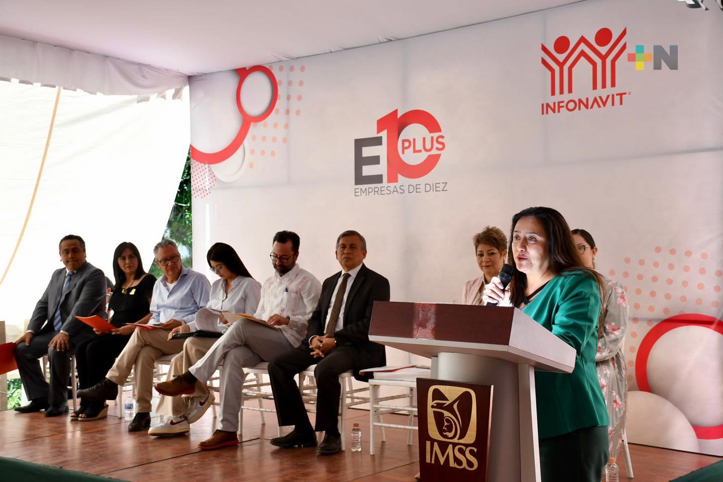 Participa Sedecop en entrega de reconocimientos a empresas por parte del Infonavit