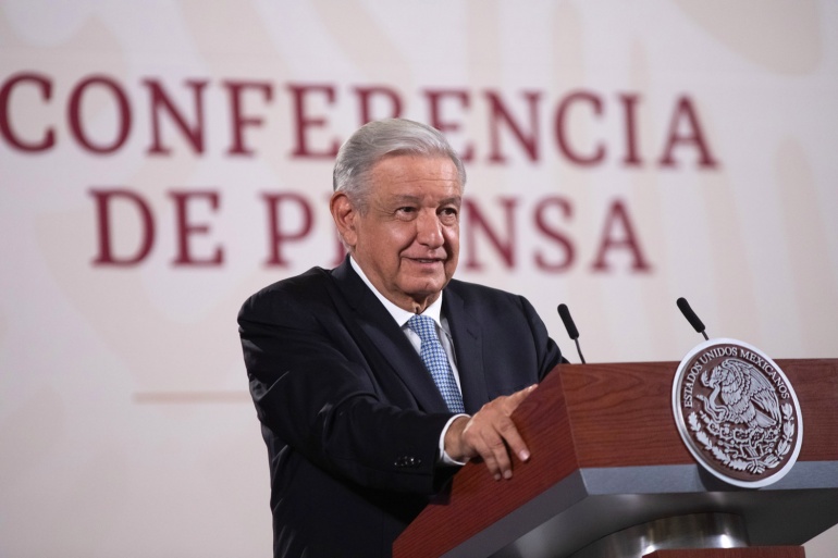 Panel sobre maíz transgénico ayudará a conocer sus efectos en la salud: AMLO