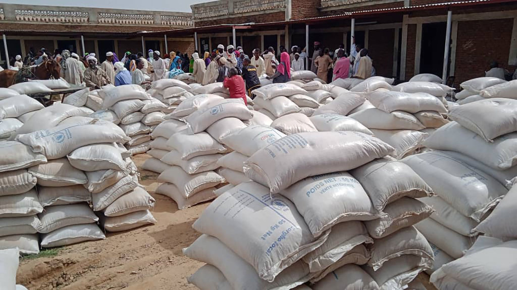 Sudán: Entregan la primera ayuda alimentaria en Darfur occidental