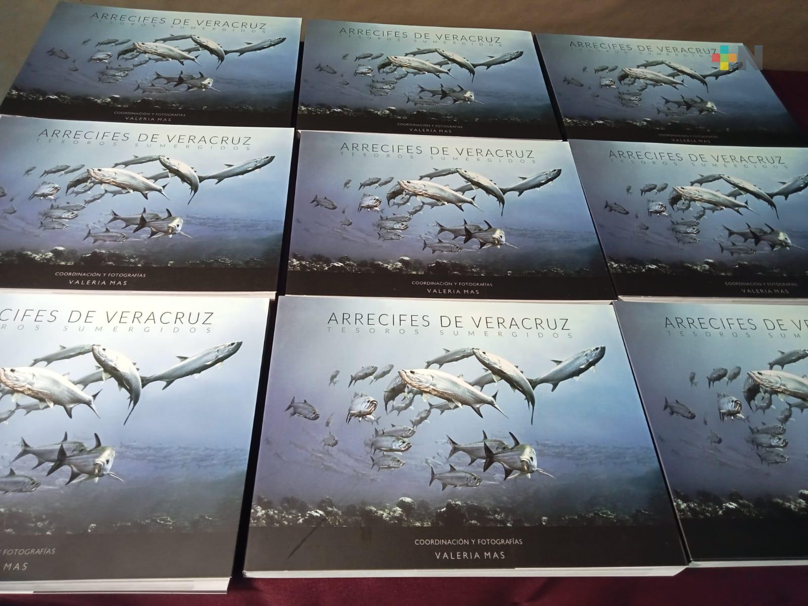Presentan el libro «Arrecifes de Veracruz, Tesoros Sumergidos» de Valeria Mas