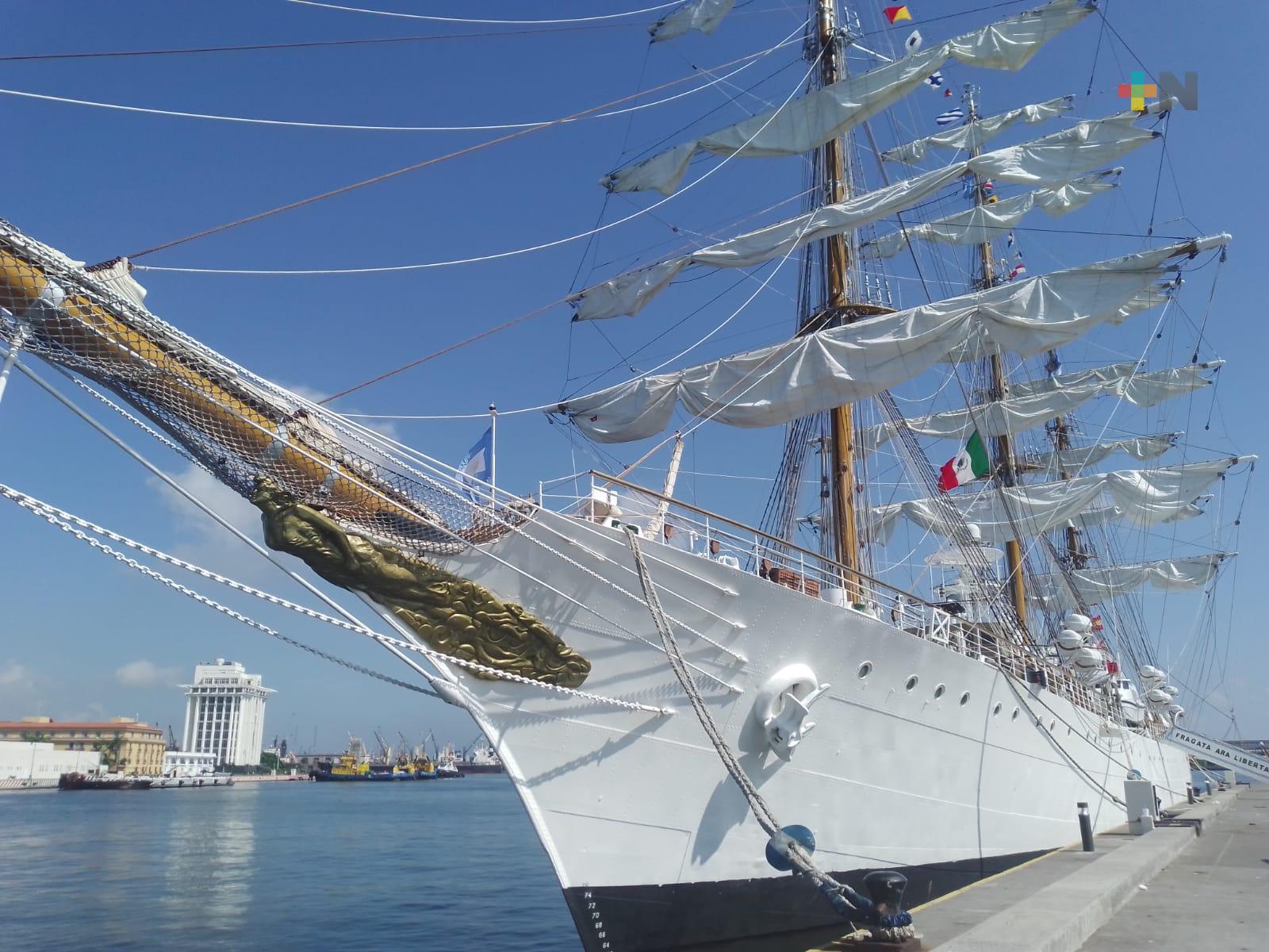 Más de tres mil personas han visitado buque argentino en puerto de Veracruz