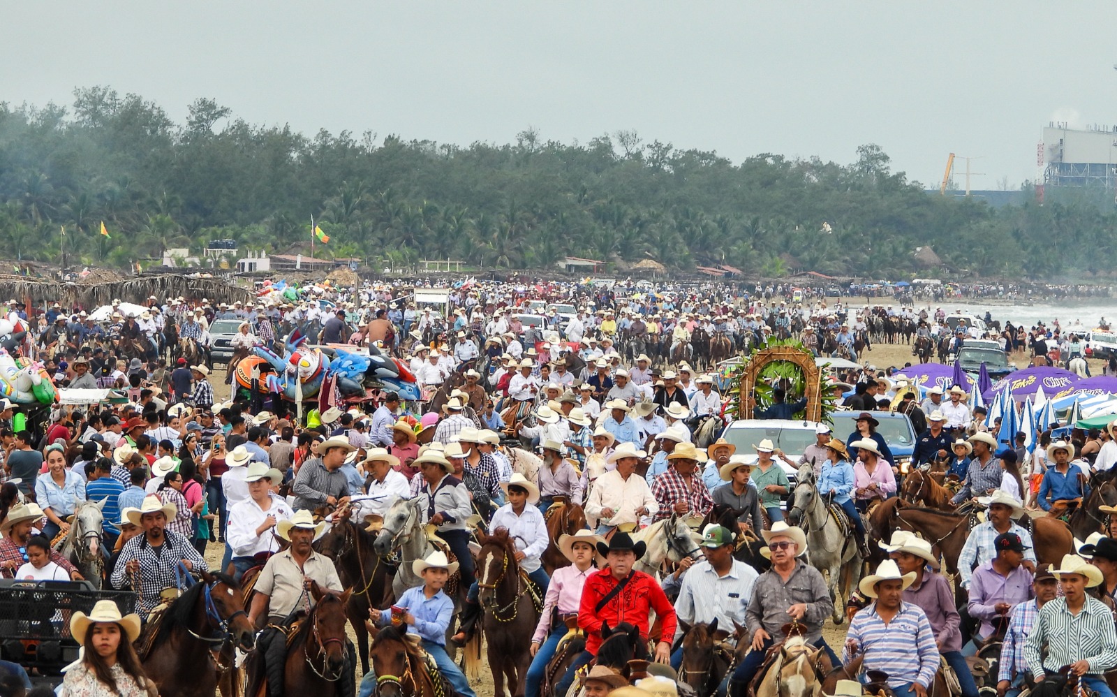 Jinetes de la zona norte participan en cabalgata en honor a Nuestra Señora de la Asunción