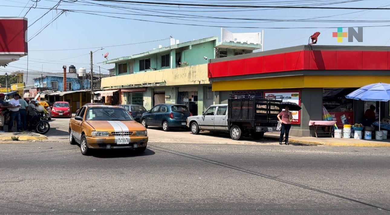 Conductores no terminan de adaptarse a cambio de circulación en Las Palmitas, Coatza