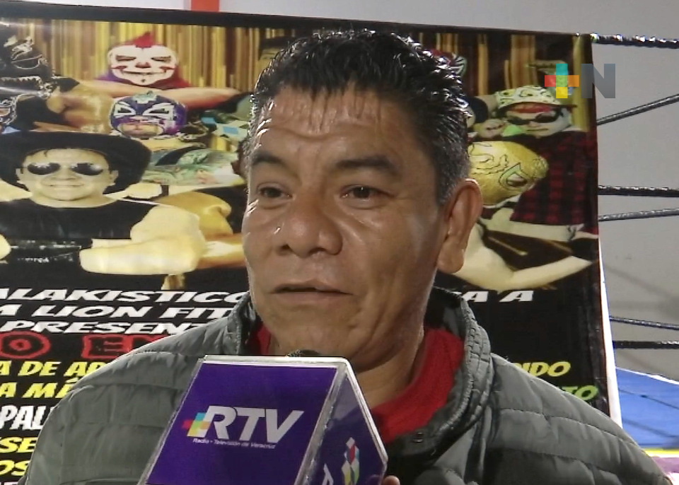 Luchador «Perro Mocho» reaparecerá y expondrá su cabellera en Xalapa