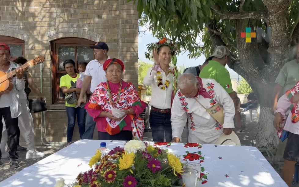 Agricultores y ganaderos potosinos comparten vivencias y problemas de la región a Claudia Sheinbaum