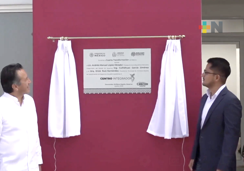 Gobernador y alcalde de Emiliano Zapata inauguran Centro Integrador del municipio
