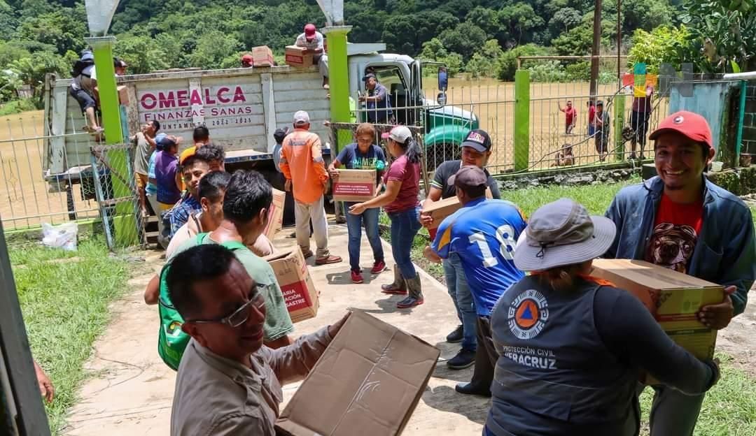 Continúa apoyo humanitario y de limpieza en municipio del Naranjal