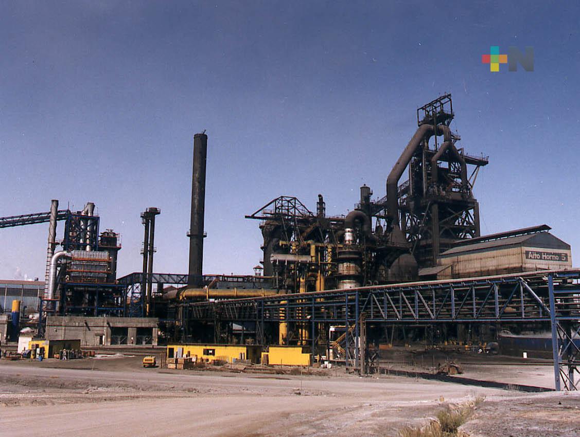 Ante deuda enorme, hemos intentado rescatar Altos Hornos de México: AMLO