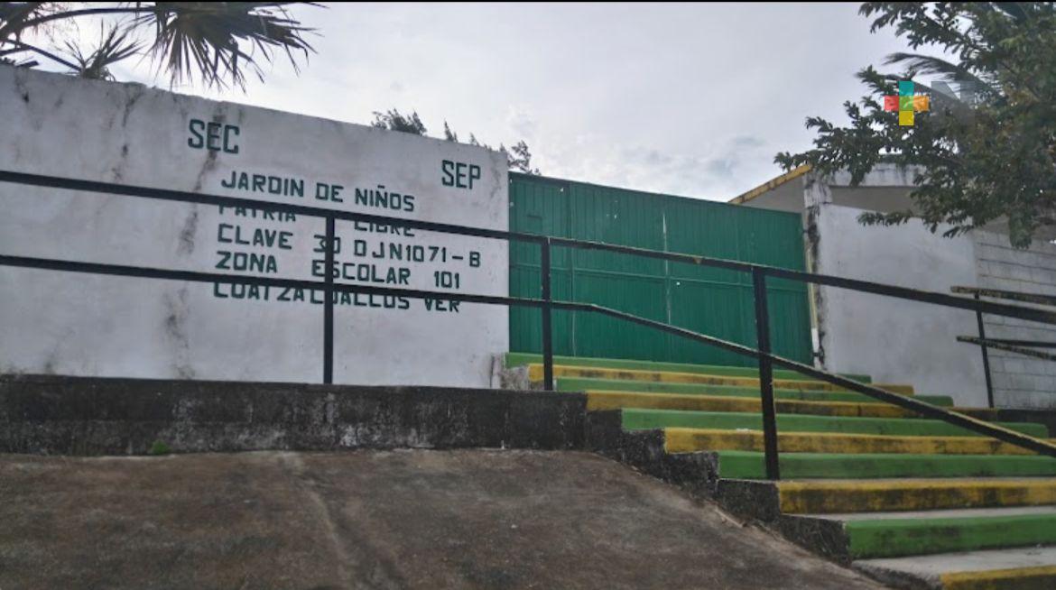 Jardín de niños debe ser desalojado en Coatza por daños estructurales; falta mantenimiento