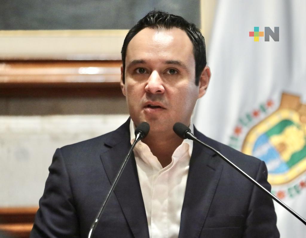 Reitera Lima Franco que no tiene un Ferrari rojo, acusa difamación en red social