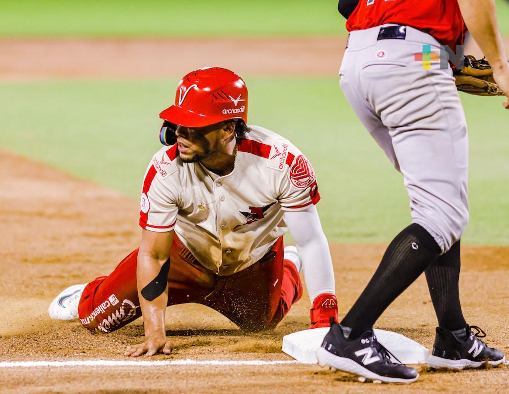Gustavo Núñez sexto campeón de bases robadas en LMB, por El Águila