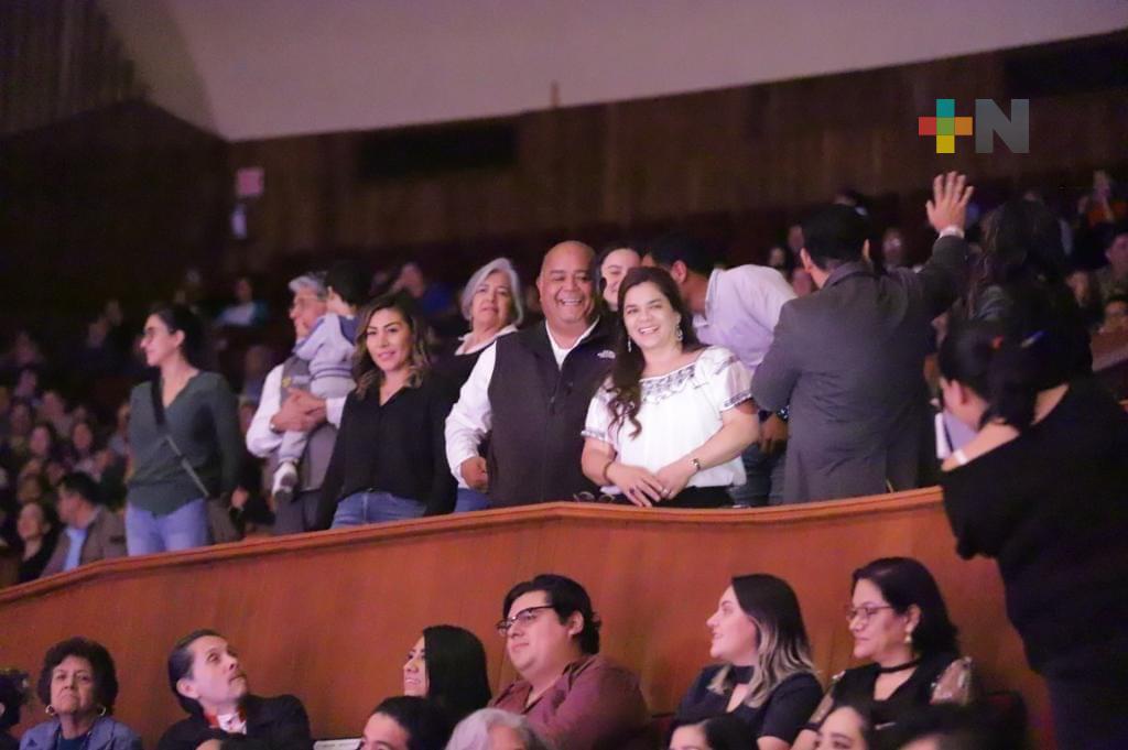 Presencia Eric Cisneros concierto de Banda Sinfónica de Gobierno en el Teatro del Estado