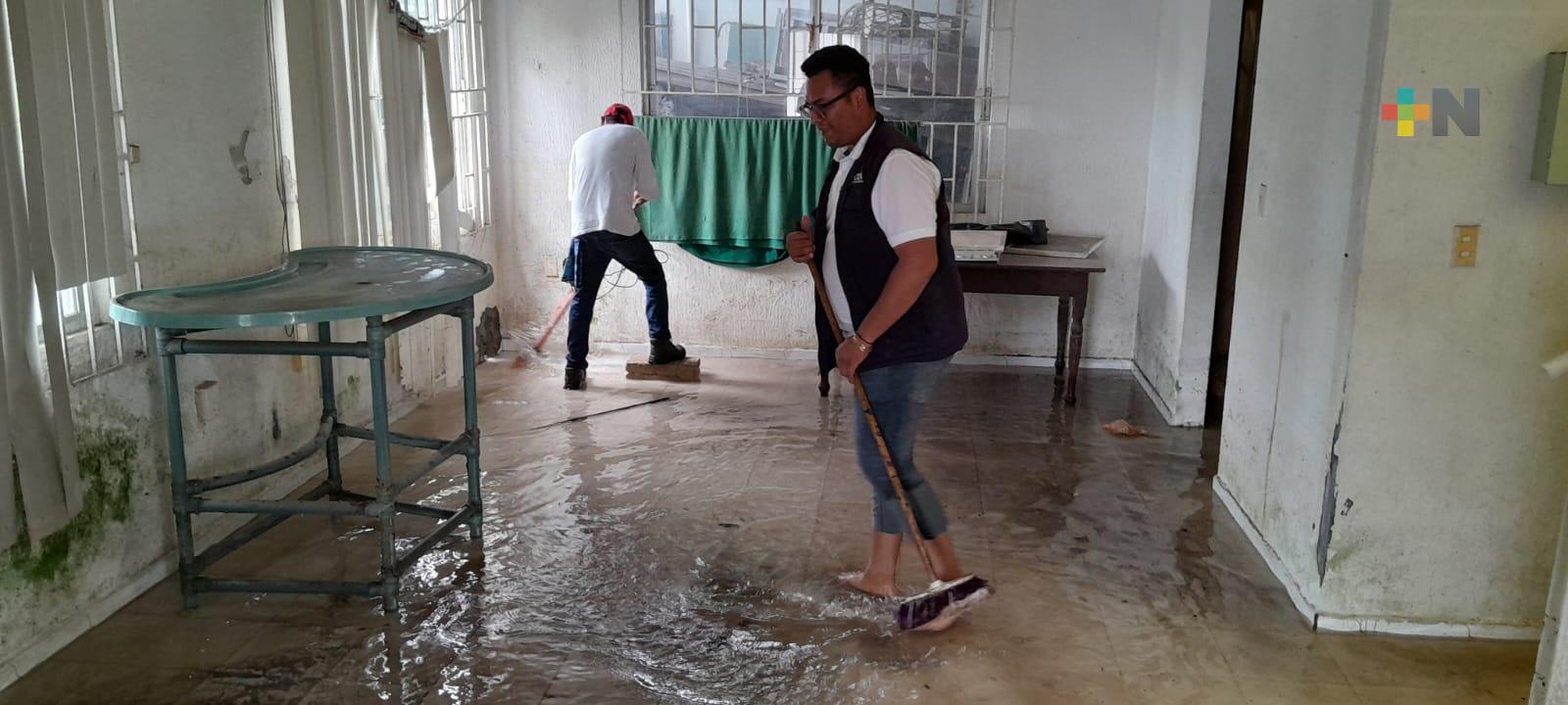 Inundaciones afectan viviendas del fraccionamiento La Tampiquera de Boca del Río