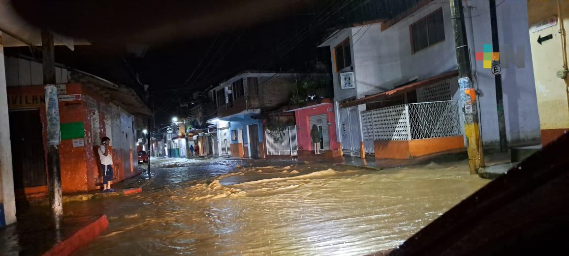 Desborde de ríos ocasionó inundaciones en Zongolica