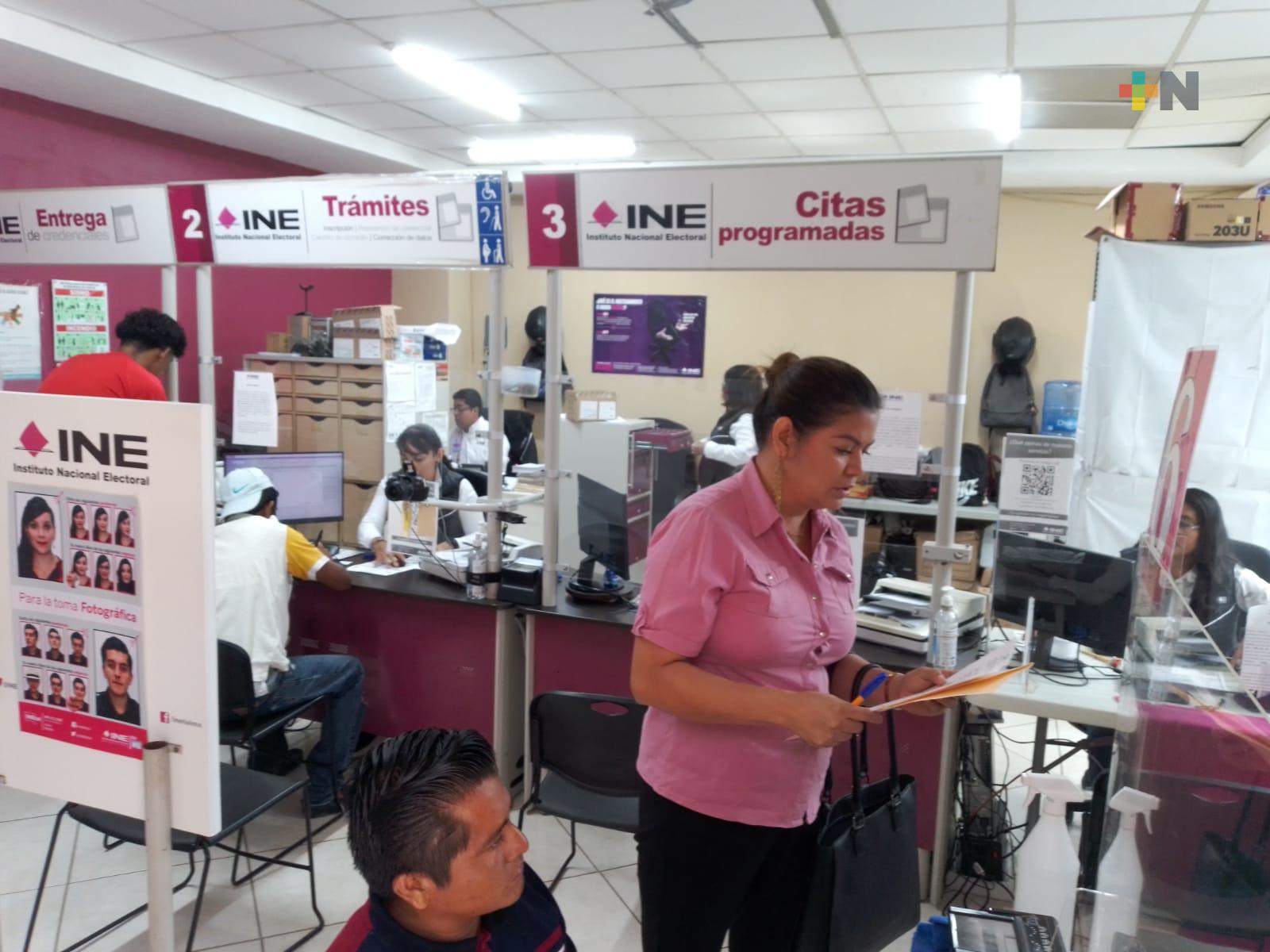 INE reubica módulo y abre otro para atender demanda de credenciales en Veracruz puerto
