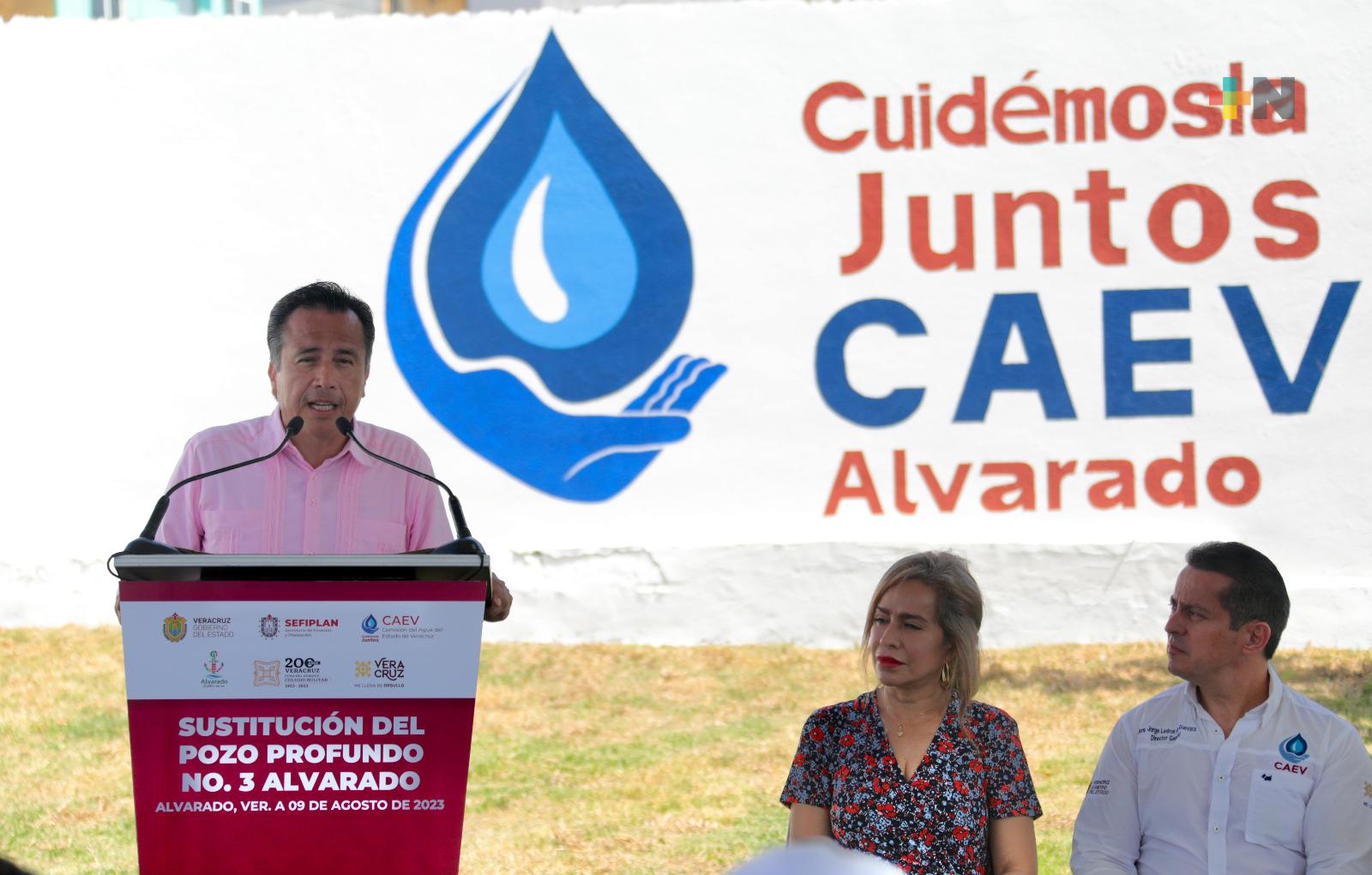 Responde Gobernador demanda por agua potable en Alvarado