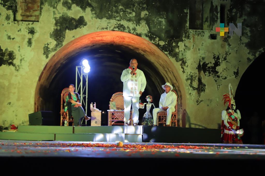Presenta Eric Cisneros «La Negritud en Veracruz, de Coyolillo al Sotavento” en el histórico San Juan Ulúa