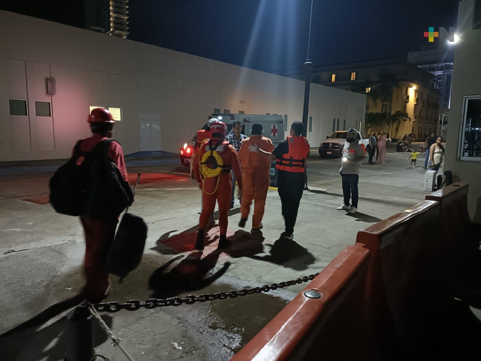 Marina realiza evacuación médica marítima de una persona en Veracruz